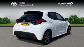 Toyota Yaris 1.5 VVT-h Design E-CVT Euro 6 (s/s) 5dr