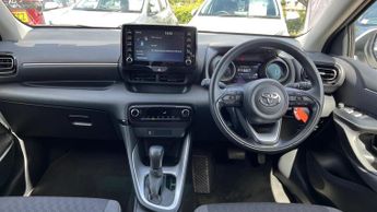 Toyota Yaris 1.5 VVT-h Design E-CVT Euro 6 (s/s) 5dr