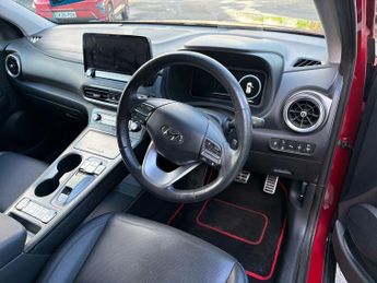 Hyundai Kona 64kWh Ultimate SUV 5dr Electric Auto (10.5kW Charger) (204 ps)