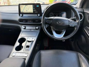 Hyundai Kona 64kWh Ultimate SUV 5dr Electric Auto (10.5kW Charger) (204 ps)