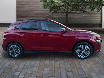 Hyundai Kona 64kWh Ultimate SUV 5dr Electric Auto (10.5kW Charger) (204 ps)