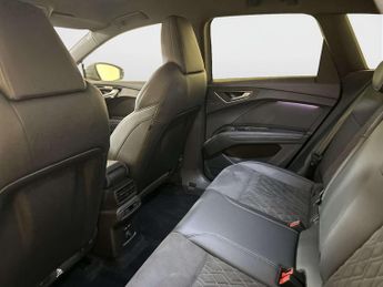 Audi Q4 e-tron 40 S line SUV 5dr Electric Auto 82kWh (204 ps)