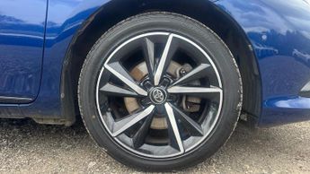 Toyota Auris 1.8 VVT-h Design Touring Sports CVT Euro 6 (s/s) 5dr