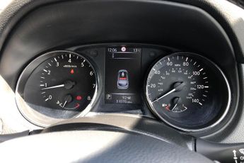Nissan Qashqai 1.2 DiG-T N-Connecta 5dr Xtronic