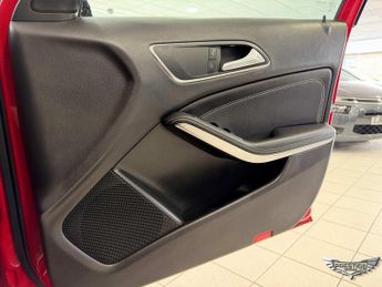 Mercedes-Benz GLA 1.6 GLA180 Urban Edition 7G-DCT Euro 6 (s/s) 5dr