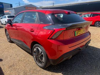 MG MG4 64kWh SE Long Range Auto 5dr