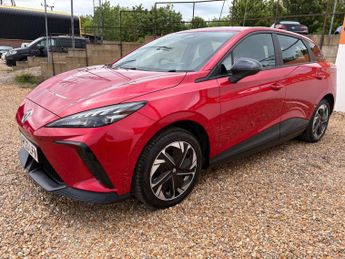 MG MG4 64kWh SE Long Range Auto 5dr
