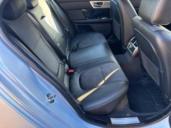 Jaguar XF 2.2d R-Sport Auto Euro 5 (s/s) 4dr