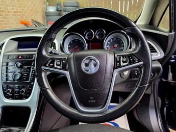 Vauxhall Astra 2.0 CDTi SRi Euro 5 5dr