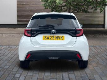 Toyota Yaris 1.5 VVT-h Design Hatchback 5dr Petrol Hybrid E-CVT Euro 6 (s/s) 