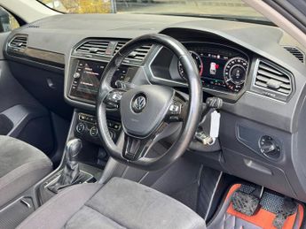 Volkswagen Tiguan 2.0 TDI SEL DSG Euro 6 (s/s) 5dr
