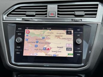 Volkswagen Tiguan 2.0 TDI SEL DSG Euro 6 (s/s) 5dr