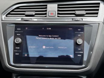 Volkswagen Tiguan 2.0 TDI SEL DSG Euro 6 (s/s) 5dr