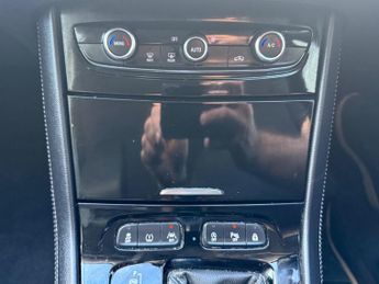 Vauxhall Grandland X 1.2 Turbo SRi Nav Auto Euro 6 (s/s) 5dr