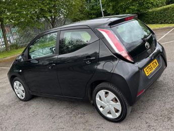 Toyota AYGO 1.0 VVT-i x-play Euro 6 5dr