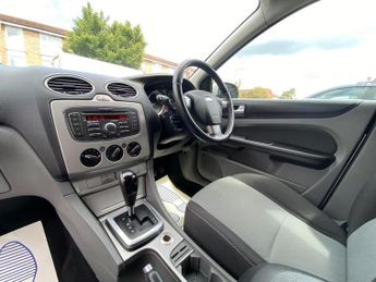 Ford Focus 1.6 Zetec 5dr