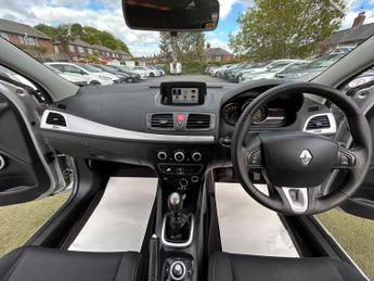 Renault Megane 1.6 16V Dynamique TomTom Euro 5 3dr