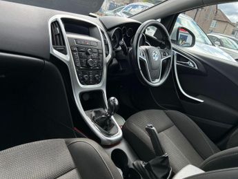 Vauxhall Astra 2.0 CDTi SRi Sports Tourer Euro 5 (s/s) 5dr