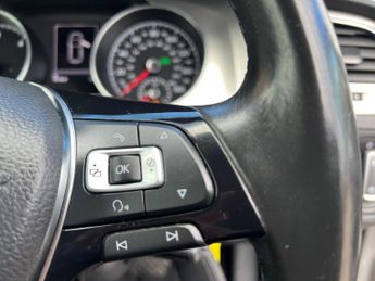 Volkswagen Golf 1.6 TDI BlueMotion Tech Match DSG Euro 5 (s/s) 5dr