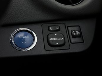 Toyota Yaris 1.5 VVT-h Icon Tech E-CVT Euro 6 (s/s) 5dr