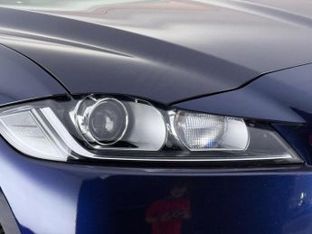 Jaguar F-PACE 2.0 P250i Prestige Auto AWD Euro 6 (s/s) 5dr