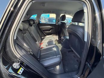 Audi Q5 2.0 TDI Sport SUV 5dr Diesel S Tronic quattro Euro 6 (s/s) (190 
