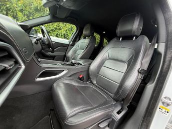Jaguar F-PACE 2.0 D180 R-Sport Auto AWD Euro 6 (s/s) 5dr