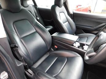 Tesla Model 3 Standard Range Plus Auto RWD 4dr
