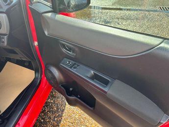 Toyota Yaris 1.33 Dual VVT-i SR Euro 5 5dr