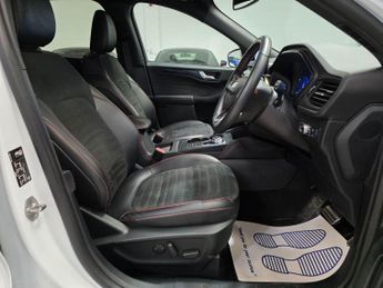 Ford Kuga 2.5 EcoBoost Duratec 14.4kWh ST-Line CVT Euro 6 (s/s) 5dr