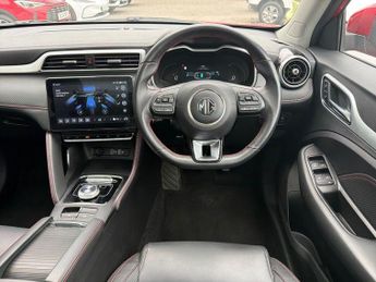 MG MG ZS 72.6kWh Trophy Connect Long Range Auto 5dr
