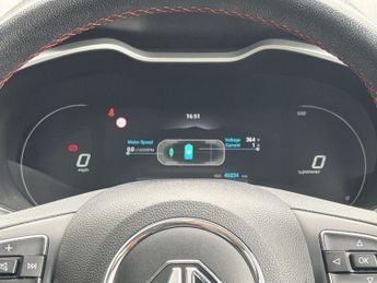 MG MG ZS 72.6kWh Trophy Connect Long Range Auto 5dr
