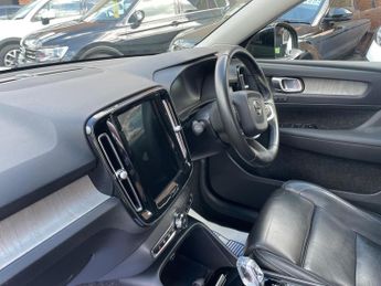 Volvo XC40 2.0 D4 Inscription Pro Auto AWD Euro 6 (s/s) 5dr