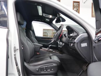 BMW X5 4.4 50i V8 M Sport SUV 5dr Petrol Auto xDrive Euro 6 (s/s) (449 