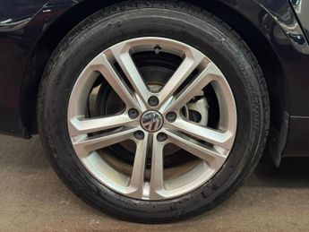 Volkswagen Passat 1.4 TSI BlueMotion Tech R-Line Estate 5dr Petrol DSG Euro 5 (s/s
