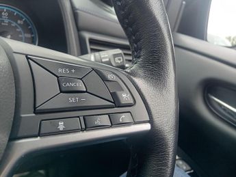 Nissan Leaf 40kWh N-Connecta Auto 5dr