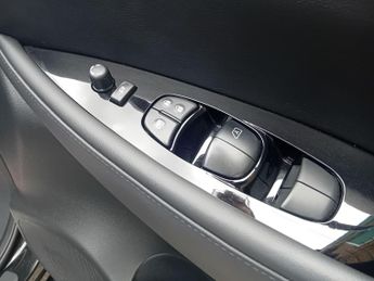 Nissan Leaf 40kWh N-Connecta Auto 5dr