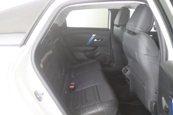 Citroen e-C4 50kWh Shine Plus Auto 5dr (7.4kW Charger)