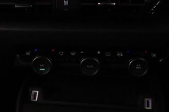 Citroen e-C4 50kWh Shine Plus Auto 5dr (7.4kW Charger)