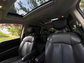 Nissan Elgrand 3.5 V6 Rider Autech [7 Seater]ULEZ FREE
