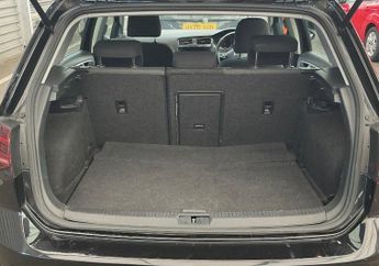 Volkswagen e-Golf 35.8kWh e-Golf Auto 5dr