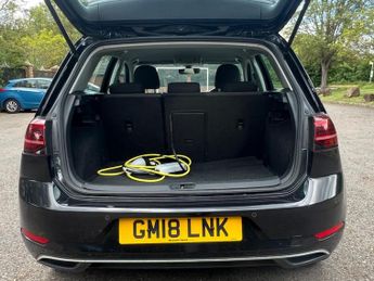 Volkswagen e-Golf 35.8kWh e-Golf Auto 5dr
