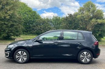 Volkswagen e-Golf 35.8kWh e-Golf Auto 5dr