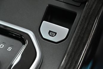LAND ROVER RANGE ROVER EVOQUE 2.0 TD4 SE Tech SUV 5dr Diesel Auto 4WD Euro 6 (s/s) (180 ps) +F