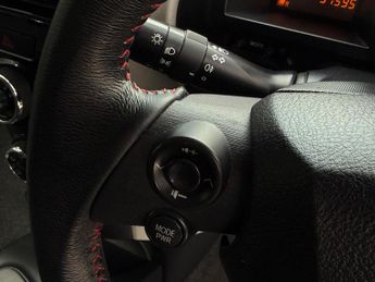 Toyota iQ 1.0 VVT-i Multidrive Euro 5 3dr