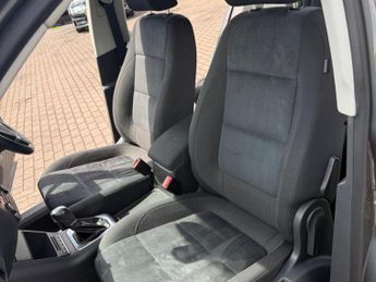 Volkswagen Tiguan 2.0 TDI BlueMotion Tech SE DSG 4WD Euro 5 (s/s) 5dr