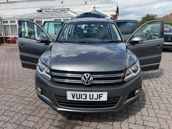 Volkswagen Tiguan 2.0 TDI BlueMotion Tech SE DSG 4WD Euro 5 (s/s) 5dr