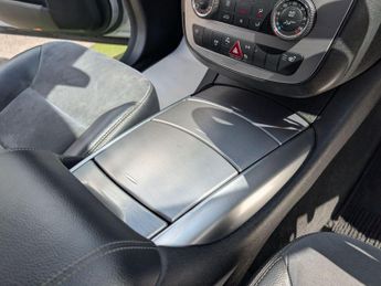 Mercedes-Benz R Class 3.0 R350L CDI G-Tronic+ 4WD Euro 5 5dr (7 seats)