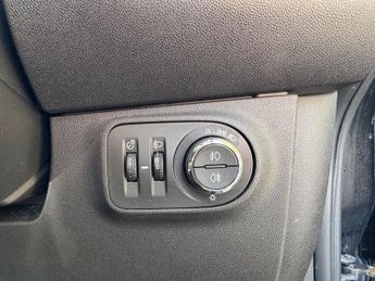 Vauxhall Corsa 1.4i ecoTEC Design Easytronic Euro 6 (s/s) 5dr