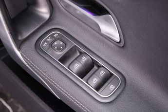 Mercedes-Benz CLA 2.0 CLA220d AMG Line (Premium) Coupe 8G-DCT Euro 6 (s/s) 4dr
